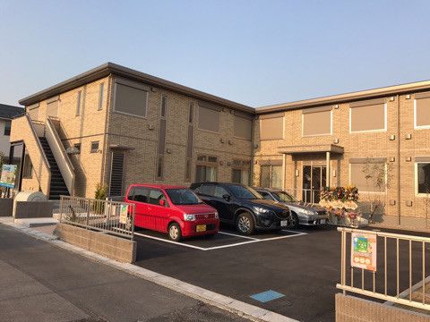 ご家族が来館しやすいように、施設の敷地内に設けた駐車場