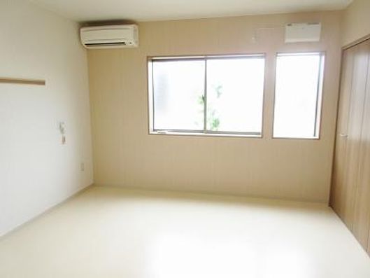 居室Ａタイプ　洋室 　（家具は付属していません）