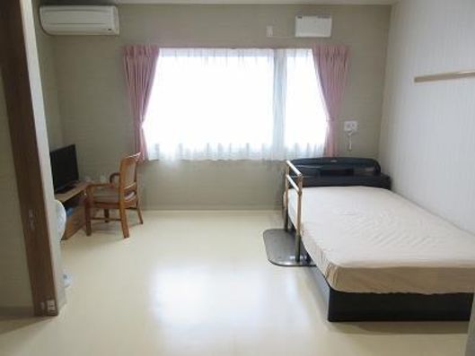 居室Ｂタイプ　 洋室　 （家具は付属していません）