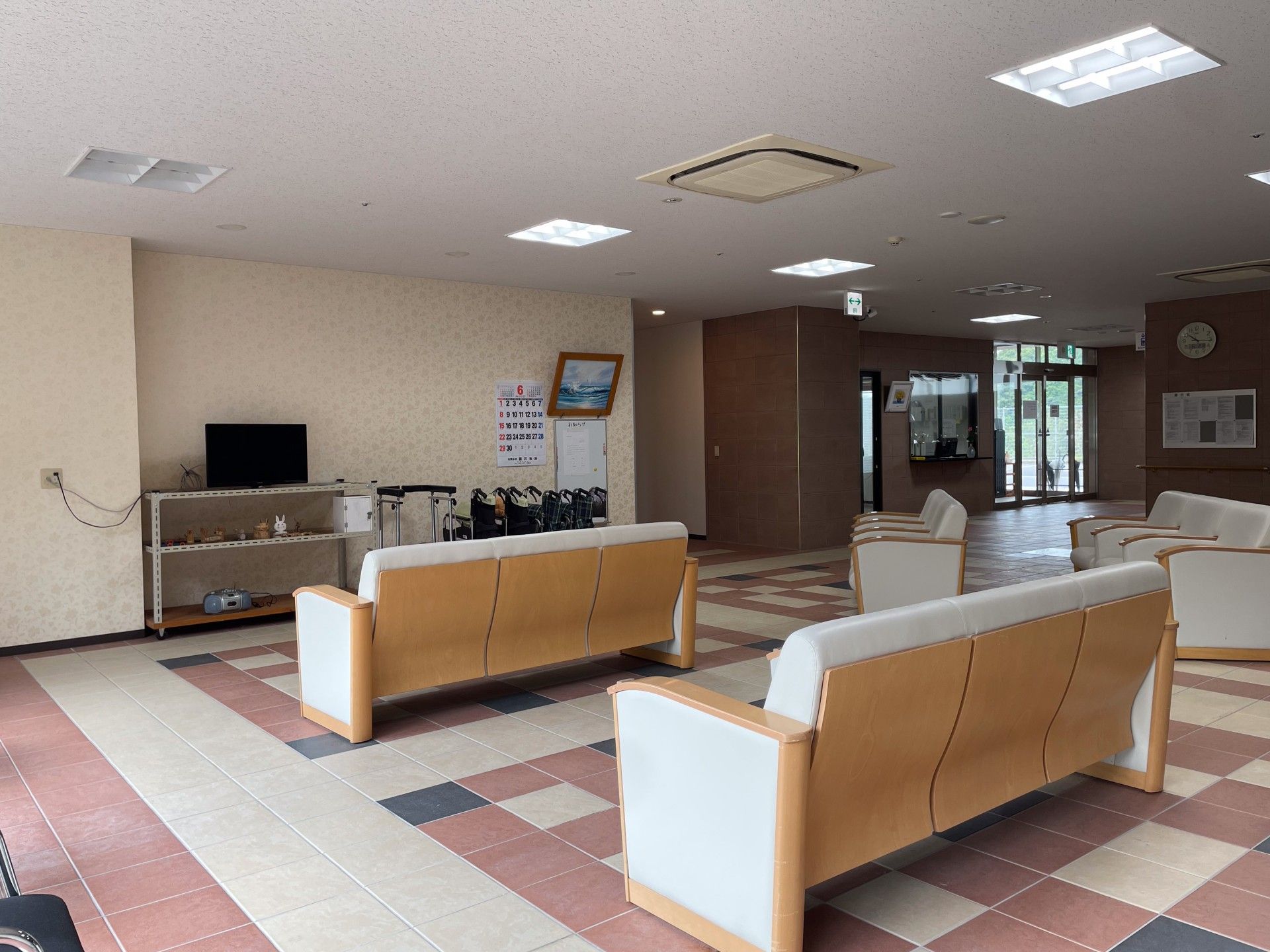 広々とした待合スペース
