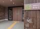 介護施設のエントランスと外観