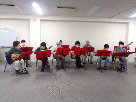 生活に新しい楽しみと刺激を。生きがいづくりのためのレクリエーションをご用意