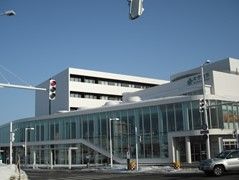 施設の最寄り駅は徒歩圏内にあるので、気軽に電車に乗って遠出ができる。来訪者様は交通機関を利用すると便利である。