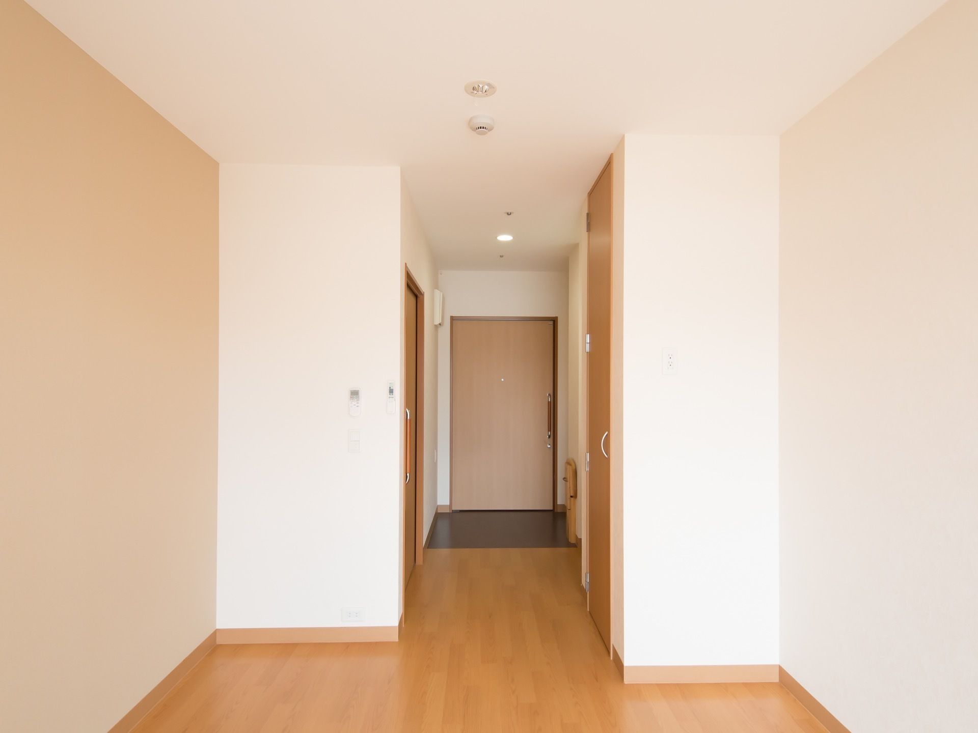 トイレ、クローゼットを備えた部屋である。入口とトイレの扉は引き戸を設置し、車椅子でもストレスなく出入りすることができる。