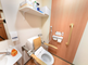 バリアフリーのトイレ施設内部
