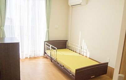 日差しが差し込む部屋