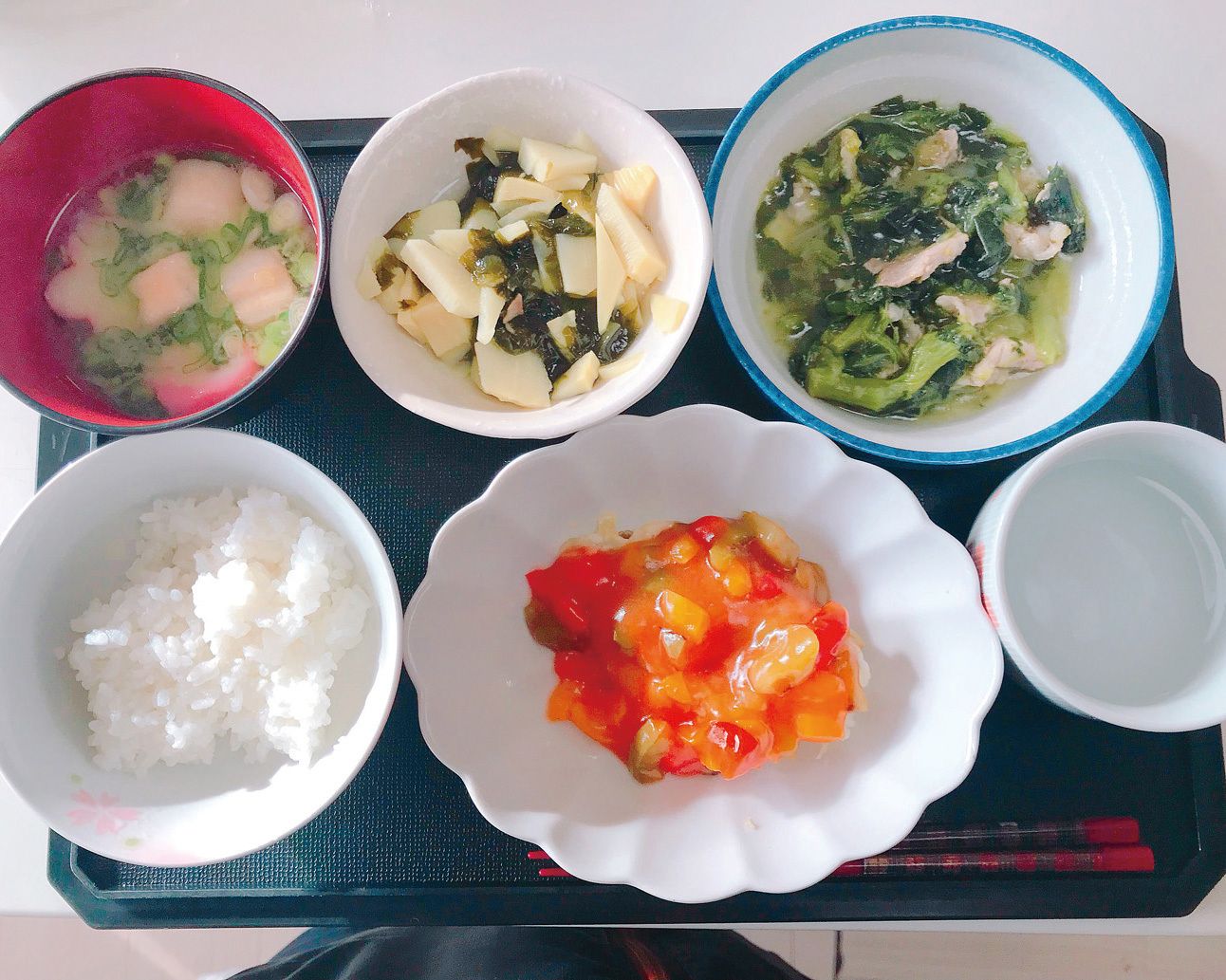 食べやすくカットした野菜を使った献立