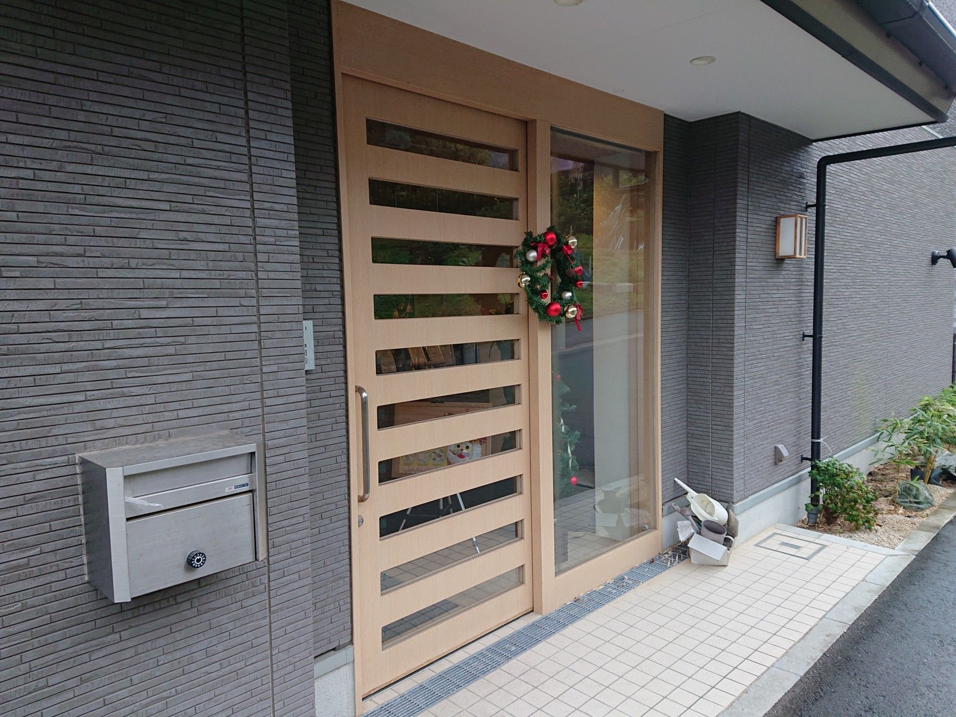 おしゃれなエントランス
