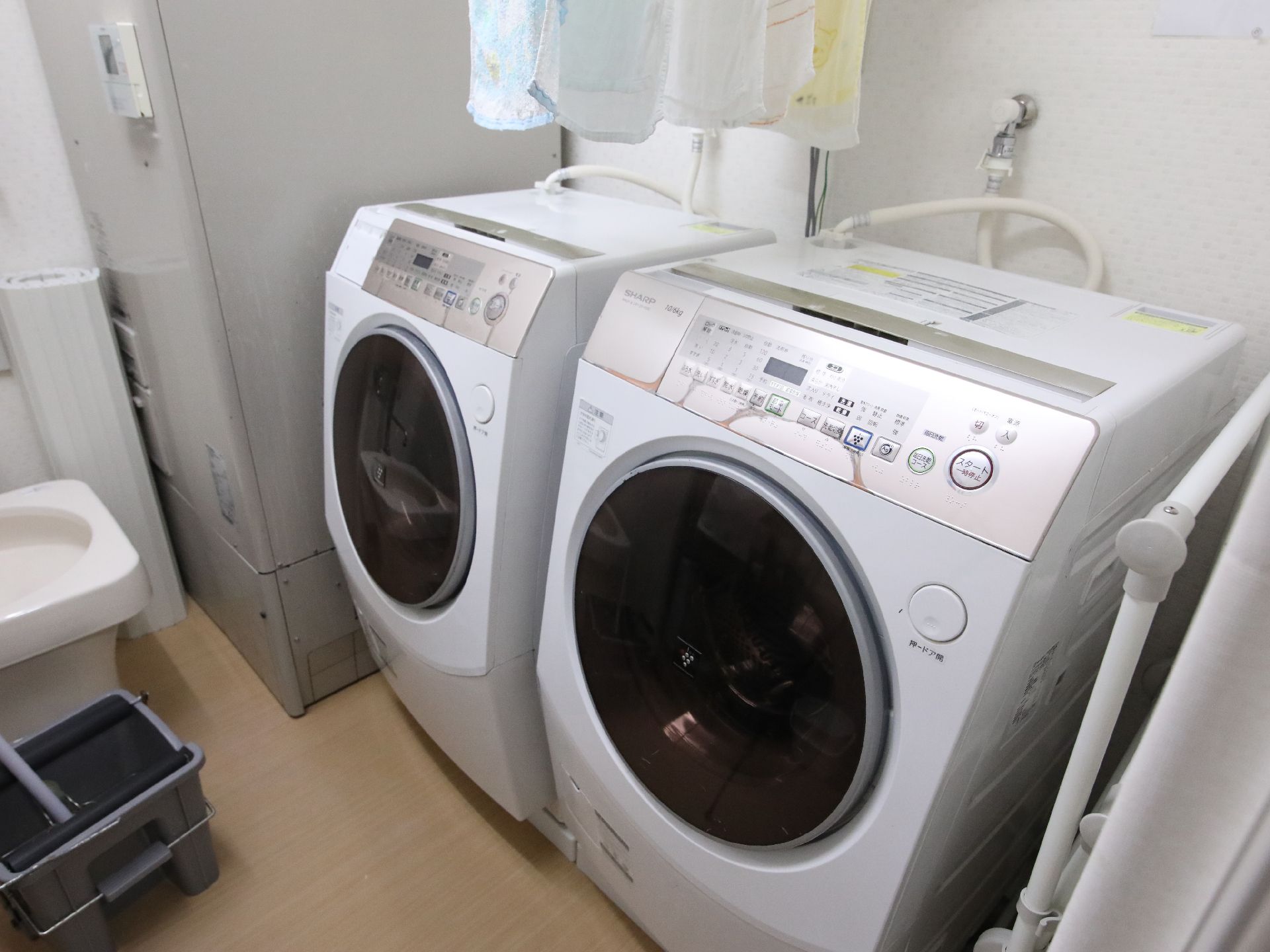 白が基調の洗濯機