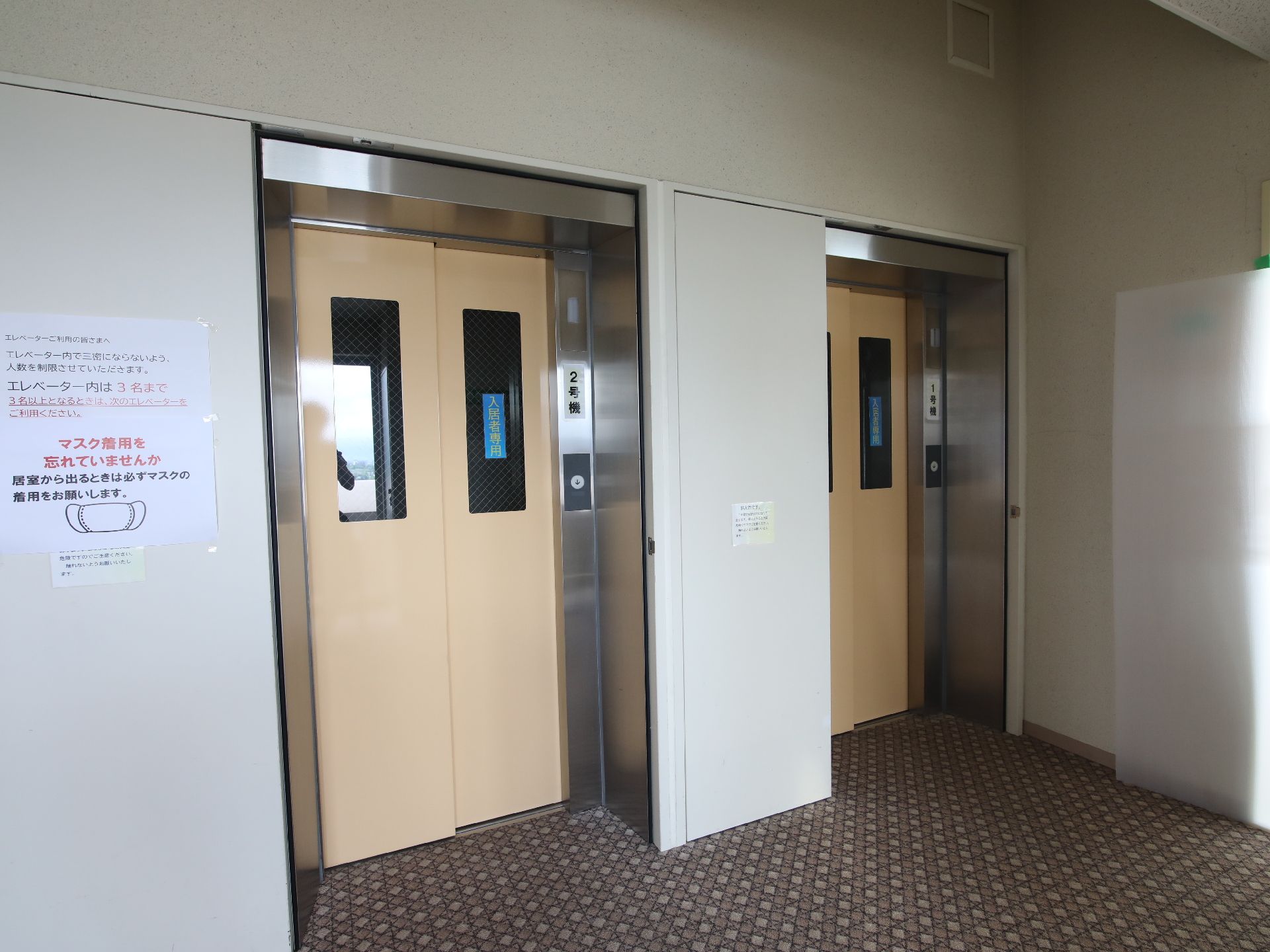 面積が広く取られているエレベーター