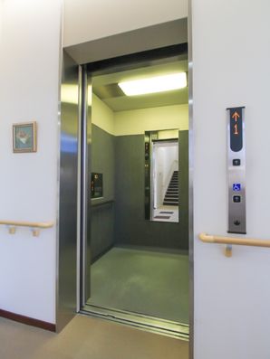 エレベーター