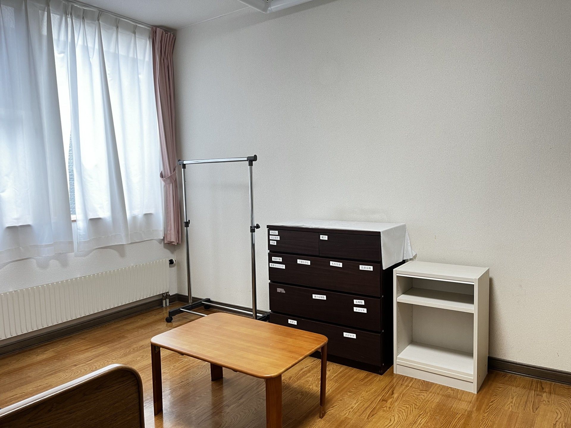 日差しが差し込む部屋