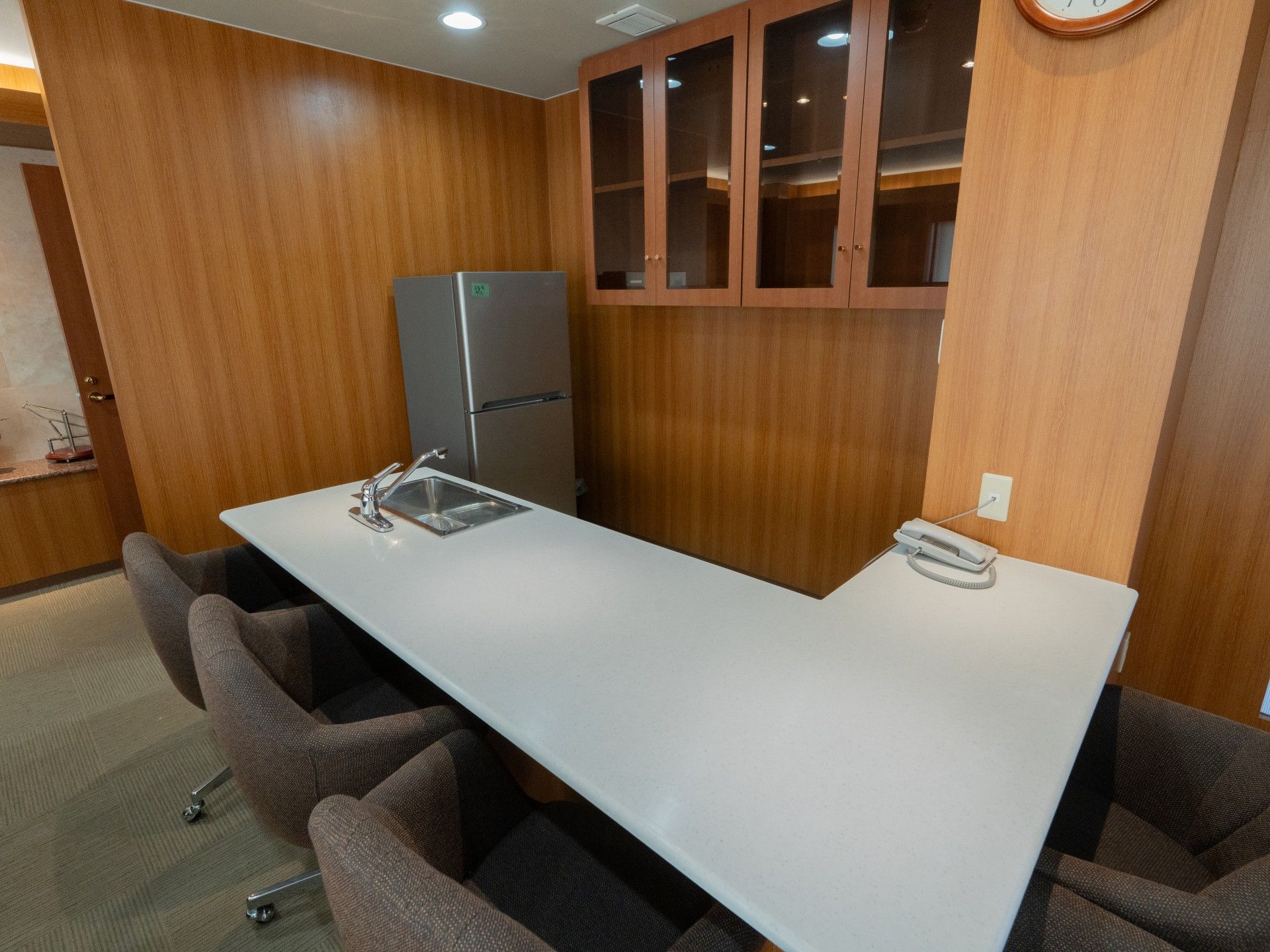 落ち着いた雰囲気のカウンター