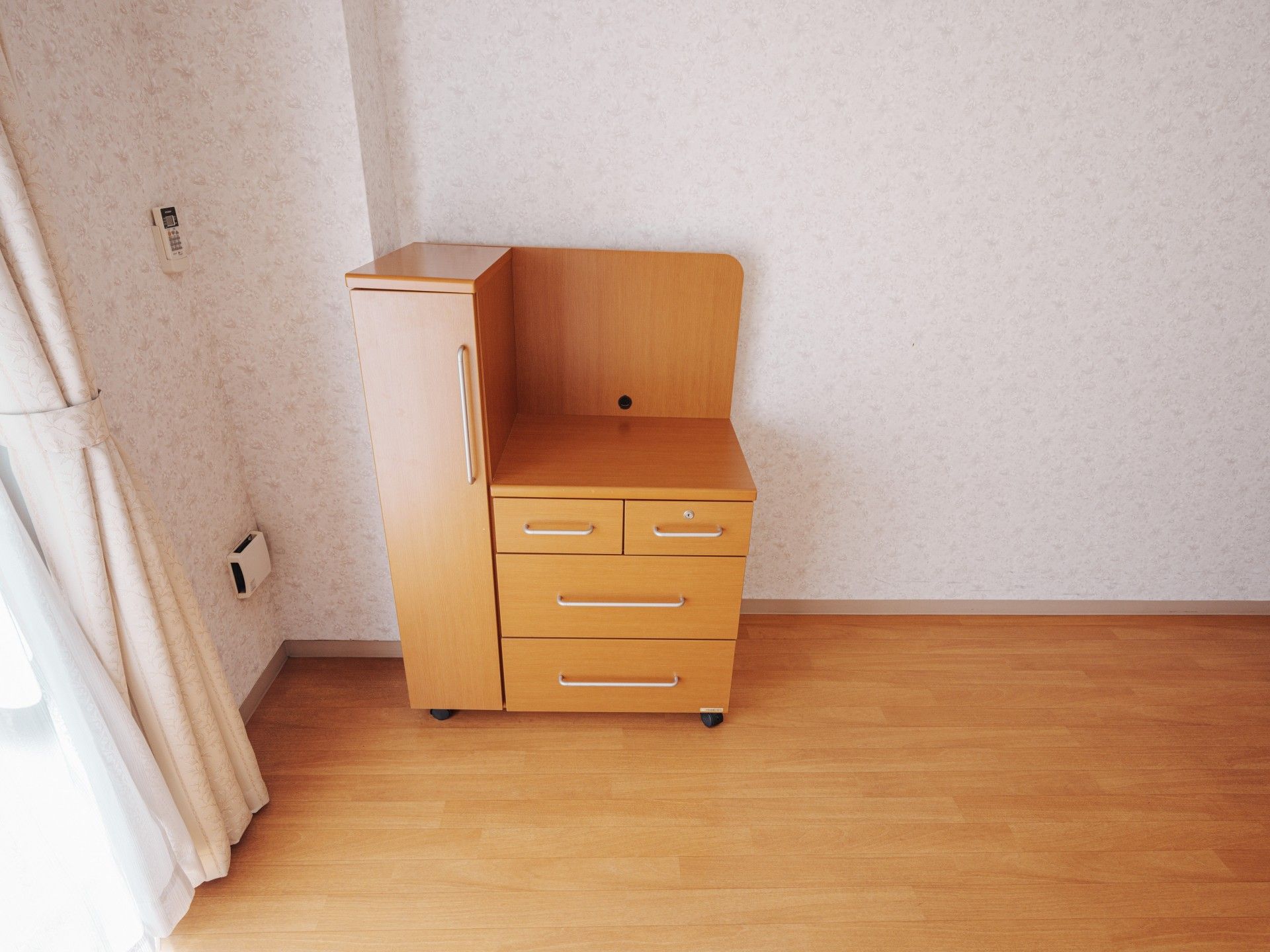 収納家具のある部屋