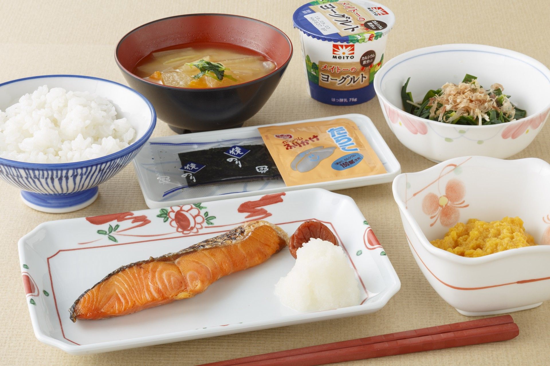 和食の食事セット