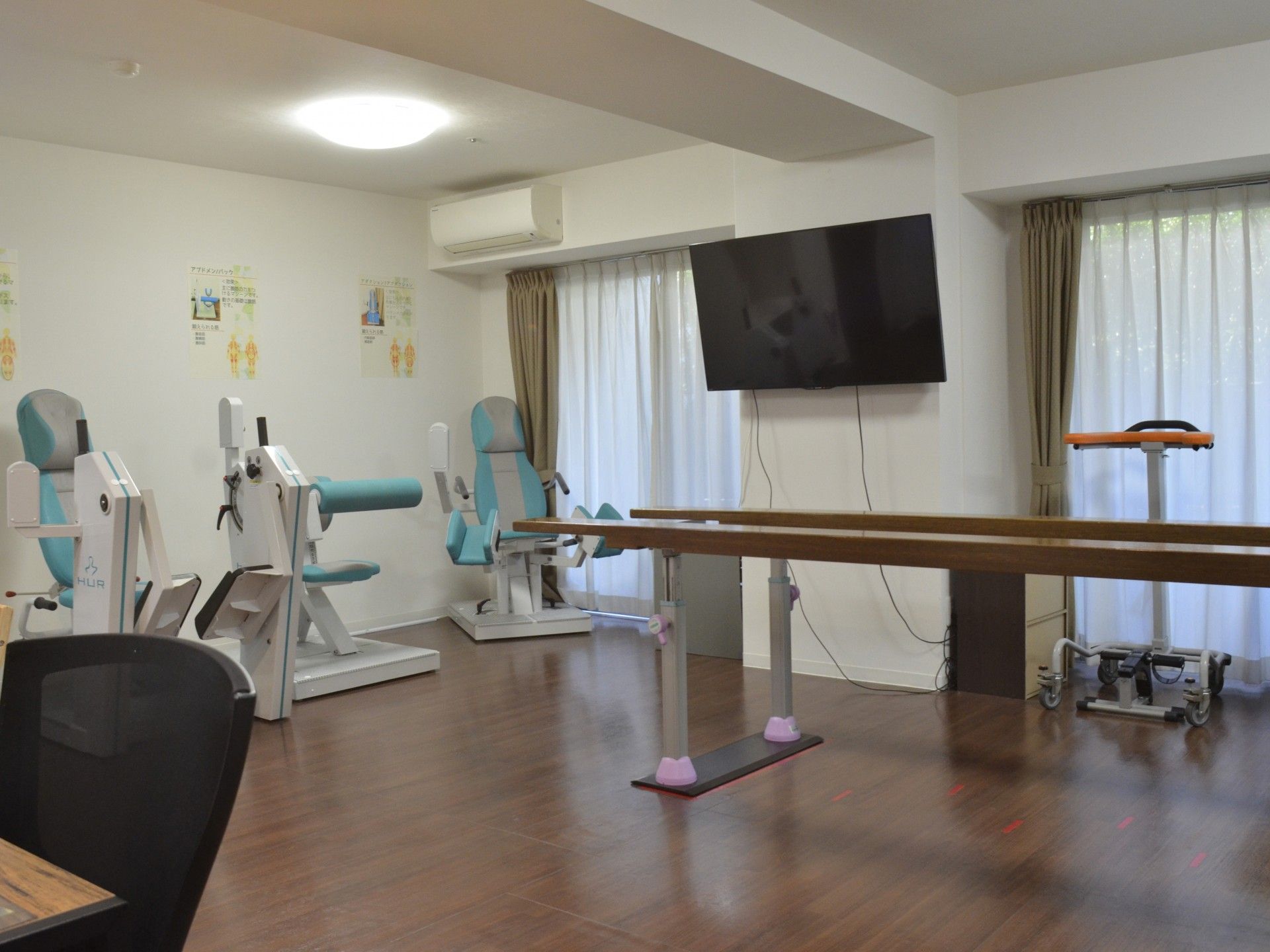 リハビリ用具が揃う部屋