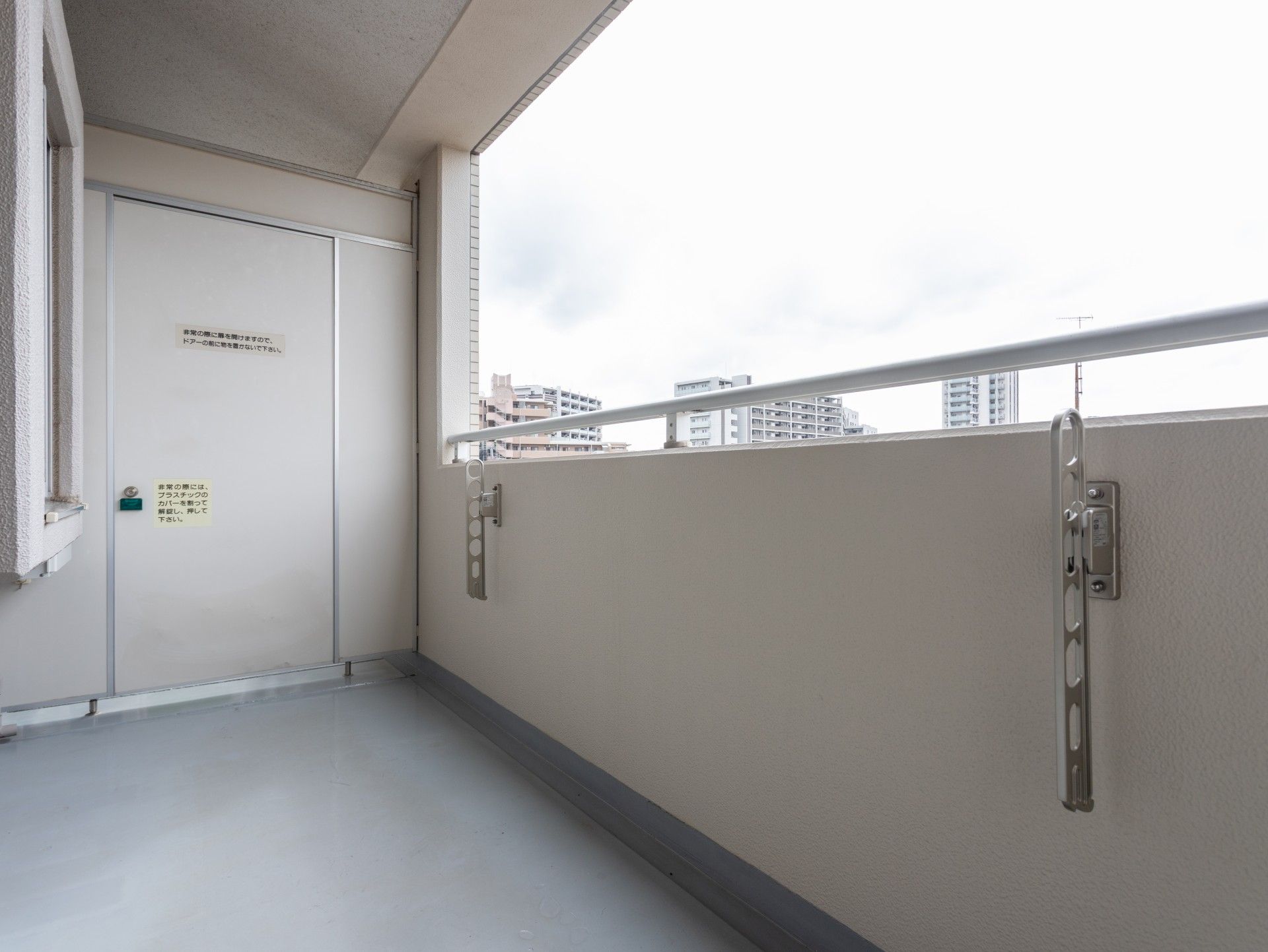 開放的なバルコニー