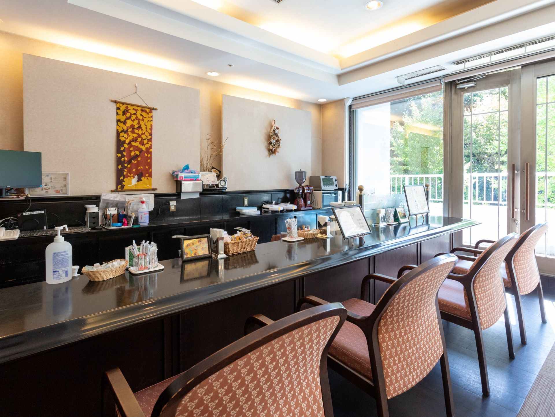 落ち着いた雰囲気のカウンター