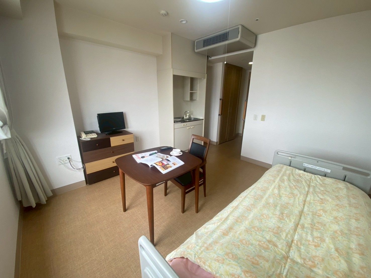 落ち着いた個室の様子