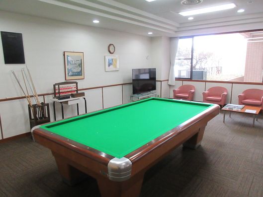 サロン＆ビリヤードルーム