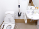 介護施設の清潔なトイレ空間