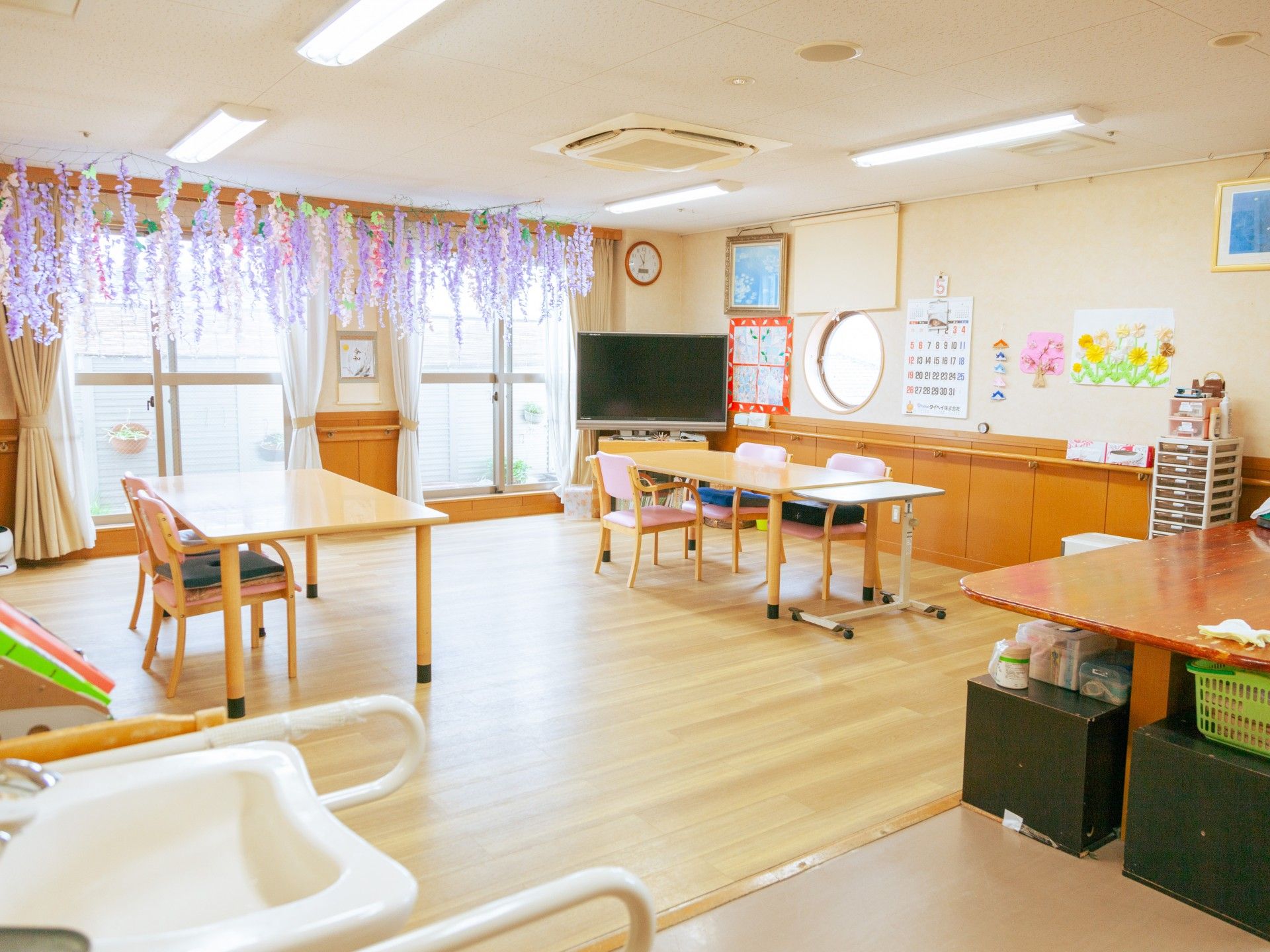 明るく広々とした共有スペース