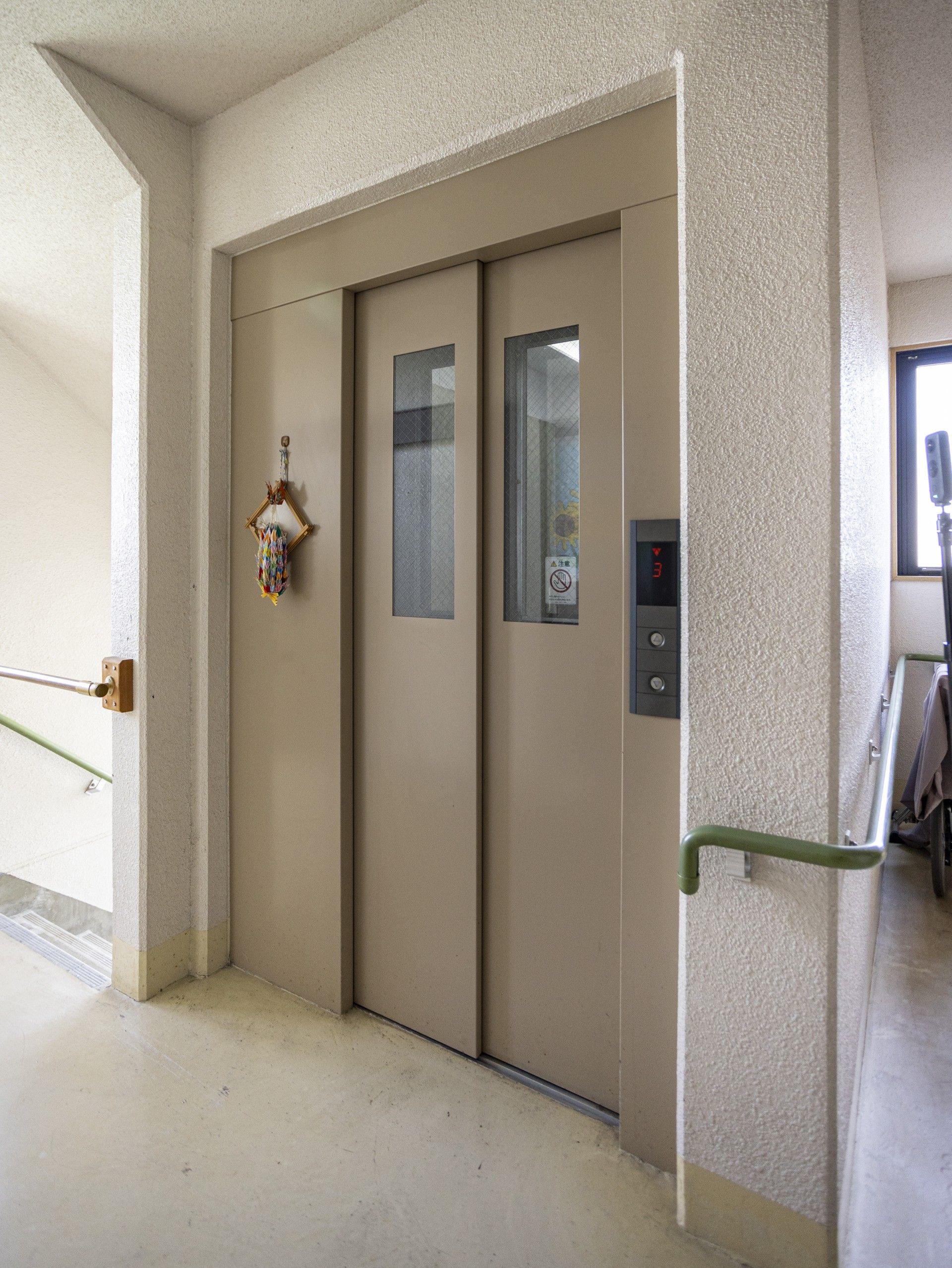 安全な移動を支えるエレベーター