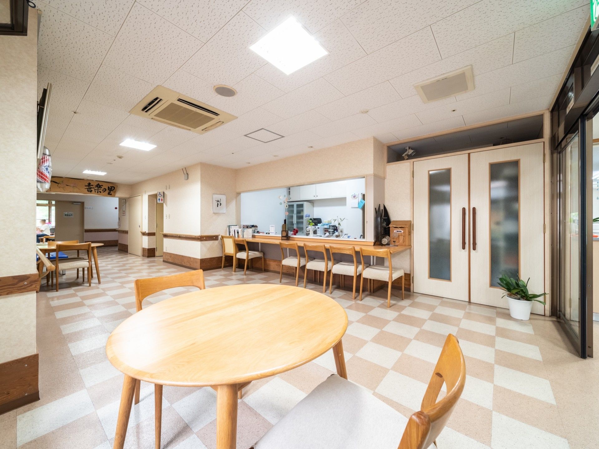 入り口横にある待合室