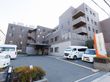 駐車場が備えられた施設外観