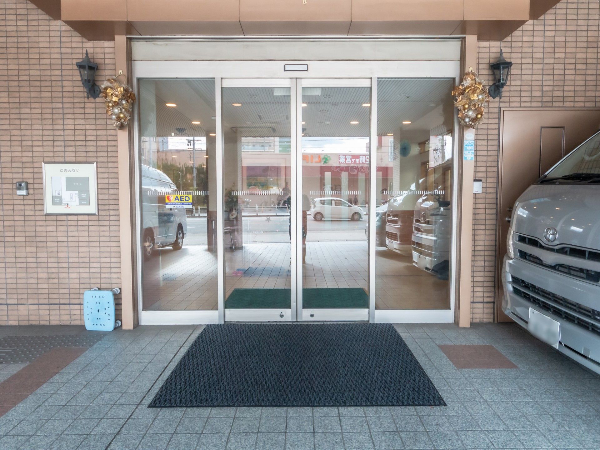 自動ドアのエントランス