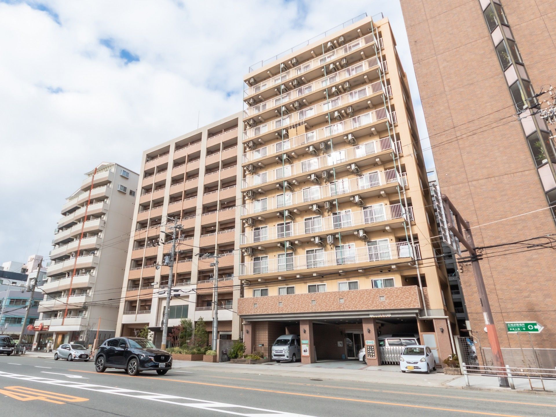 高層建物の外観
