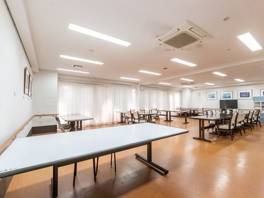 ラウンジ