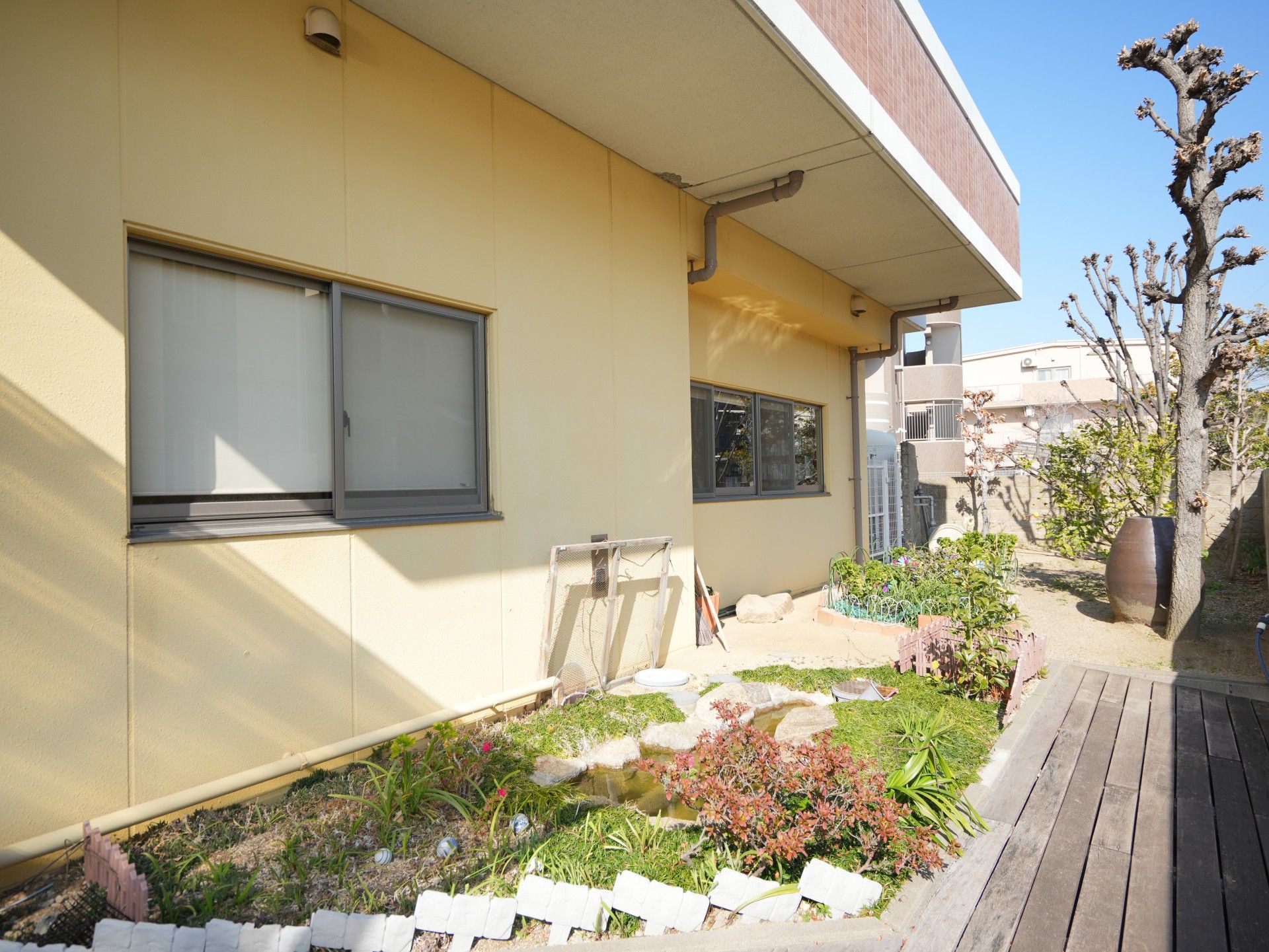 庭園付き施設の外観
