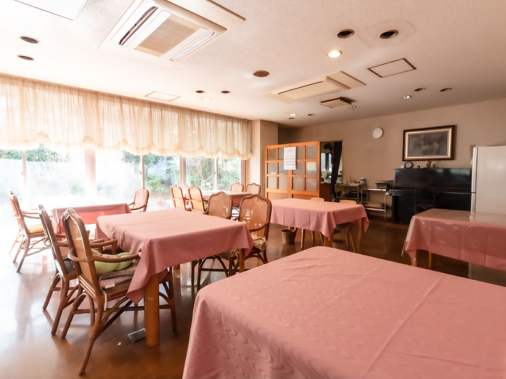 明るいダイニングルーム