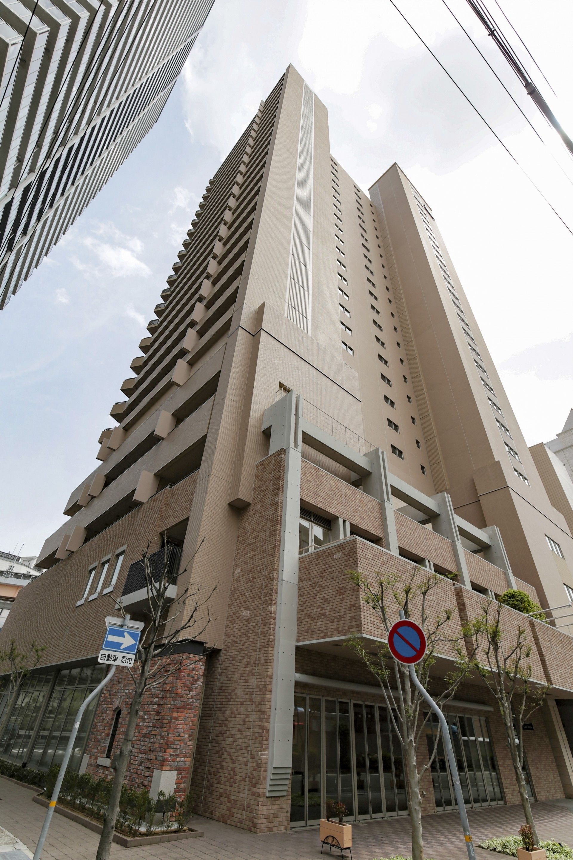 高層ビルの外観