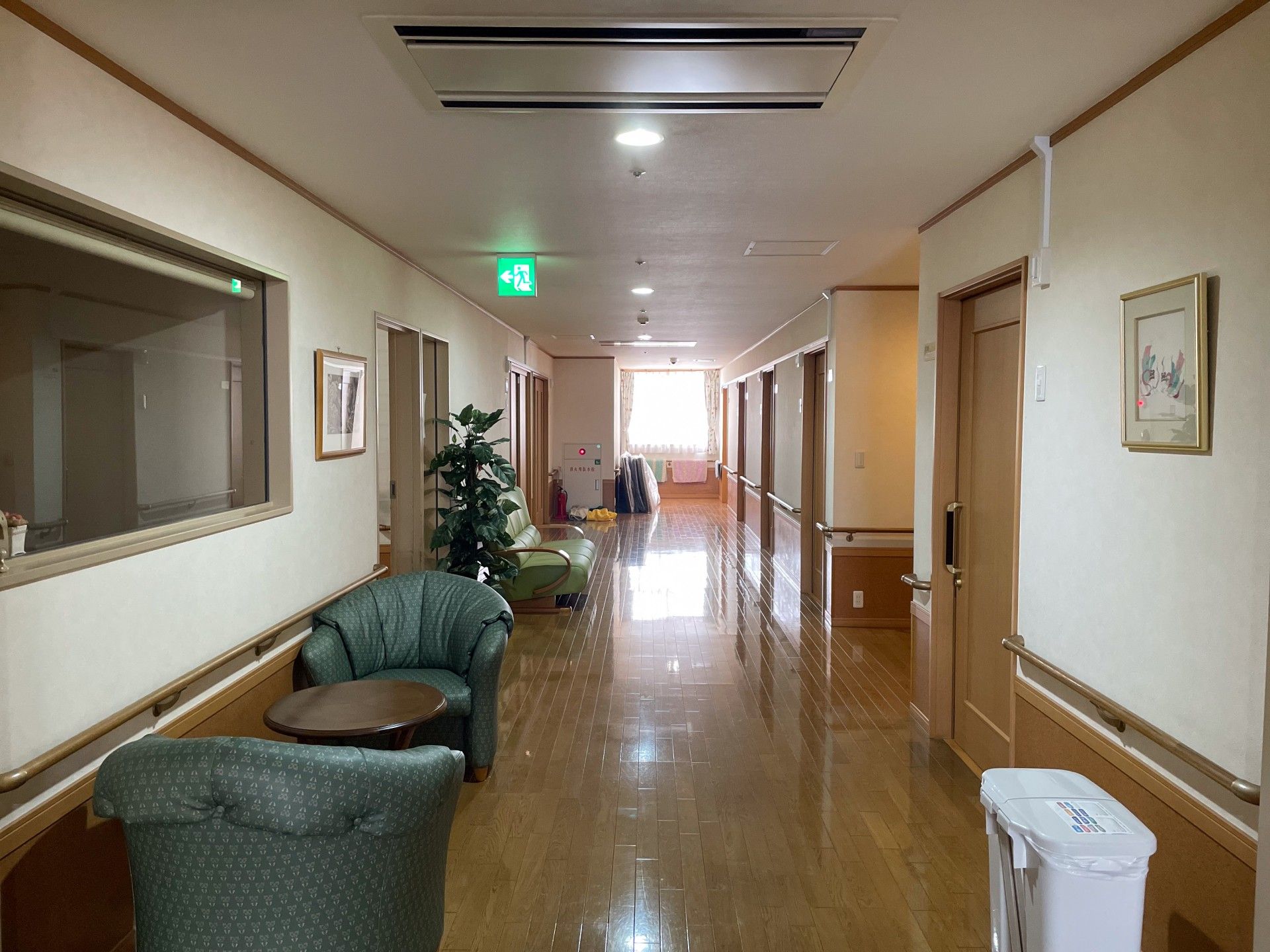 落ち着いた廊下