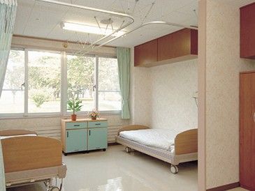 明るい二人部屋