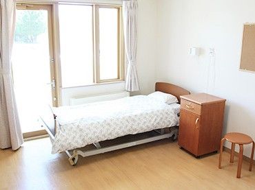 シンプルな個室の様子