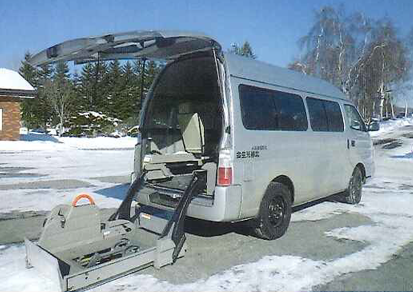 バリアフリー対応の送迎車