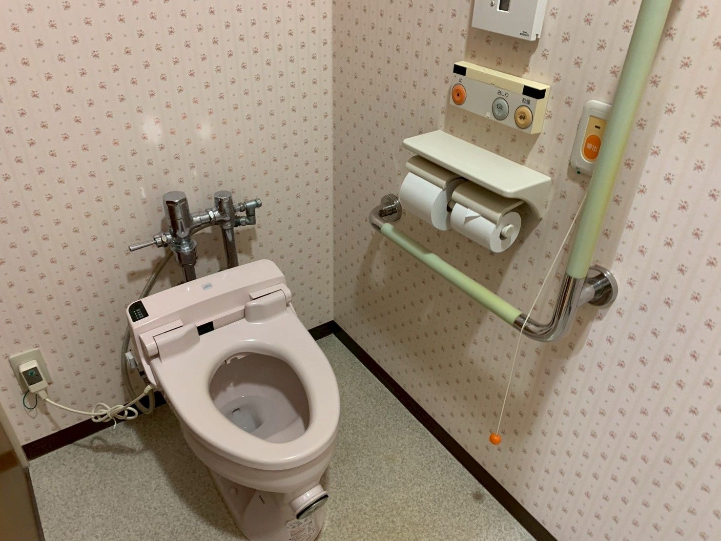 安全に配慮したトイレ