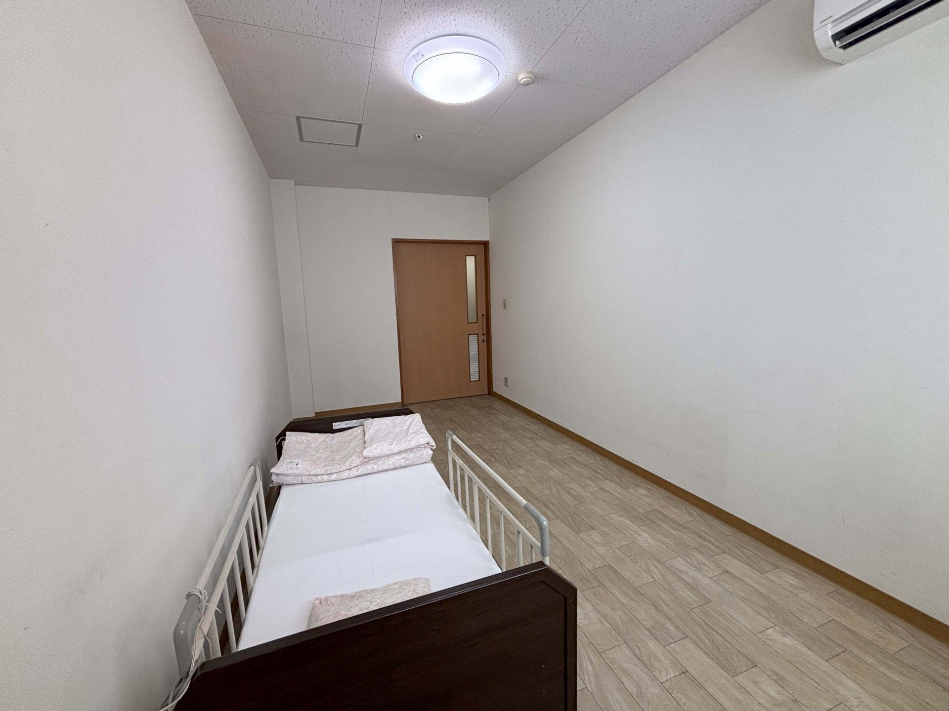 シンプルな個室