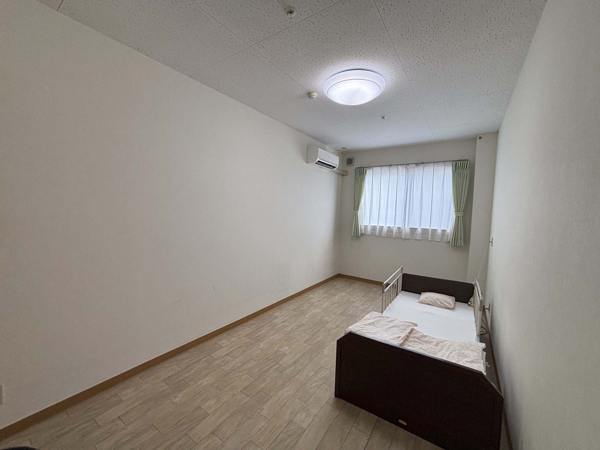 シンプルな個室