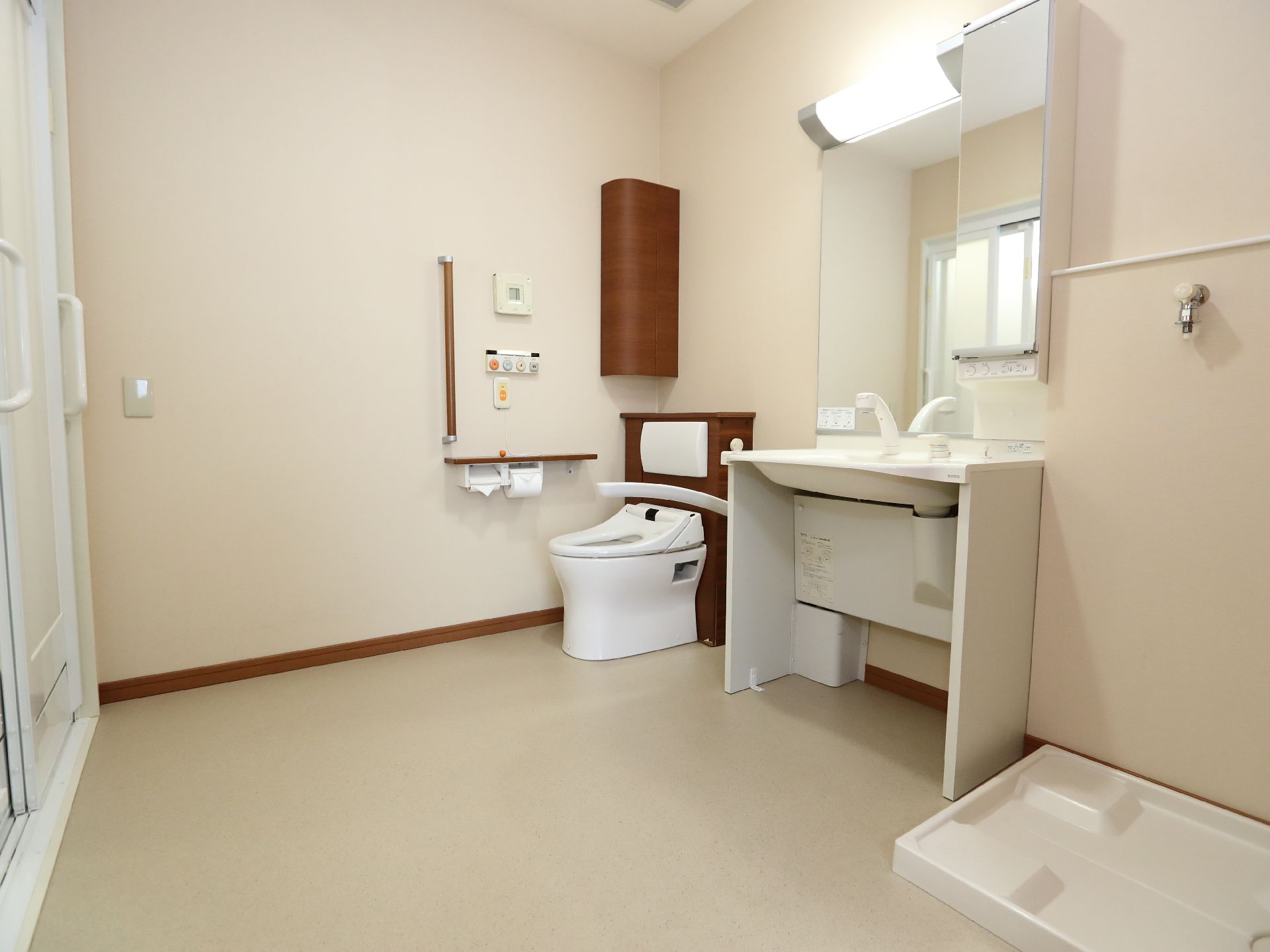 トイレの隣に設置されている洗面台