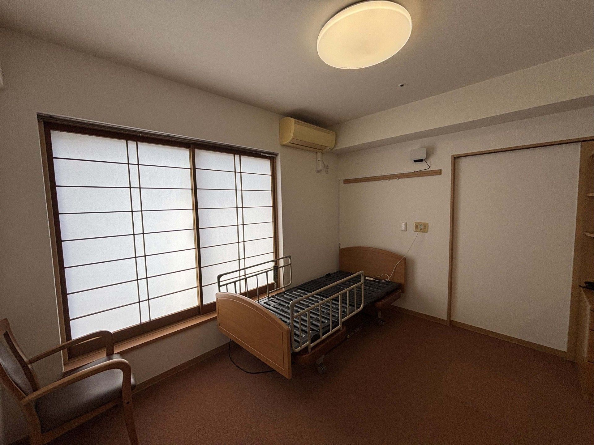 落ち着いた個室の様子