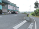 介護施設の外観と駐車場
