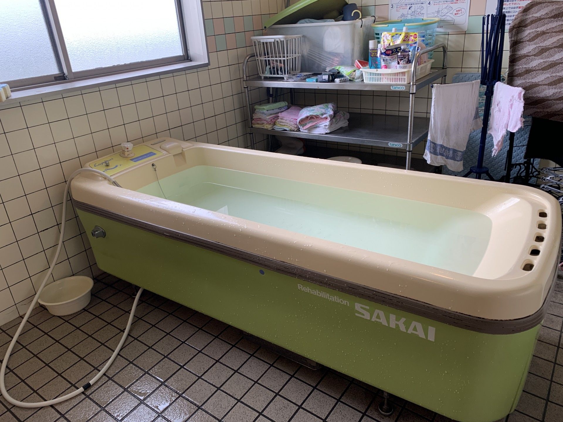 リハビリ用浴槽の部屋