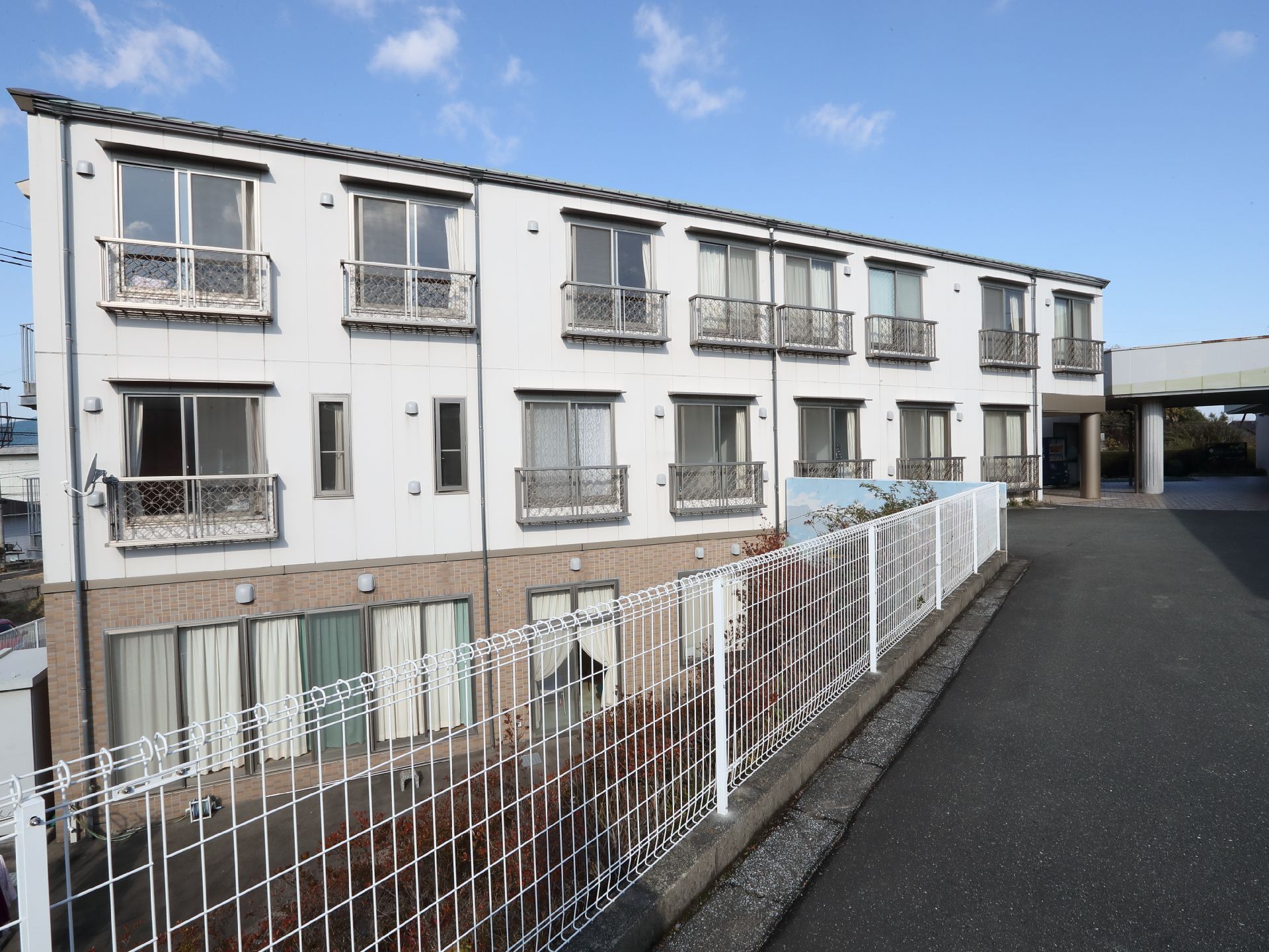 ３階建ての施設