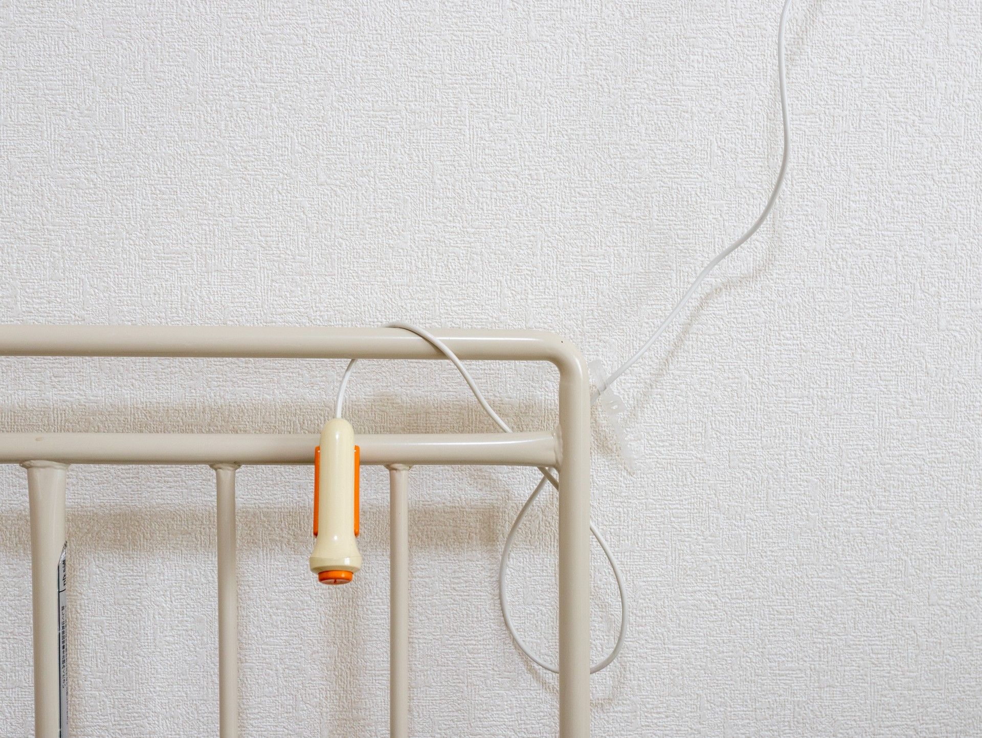 ベッドの手すり