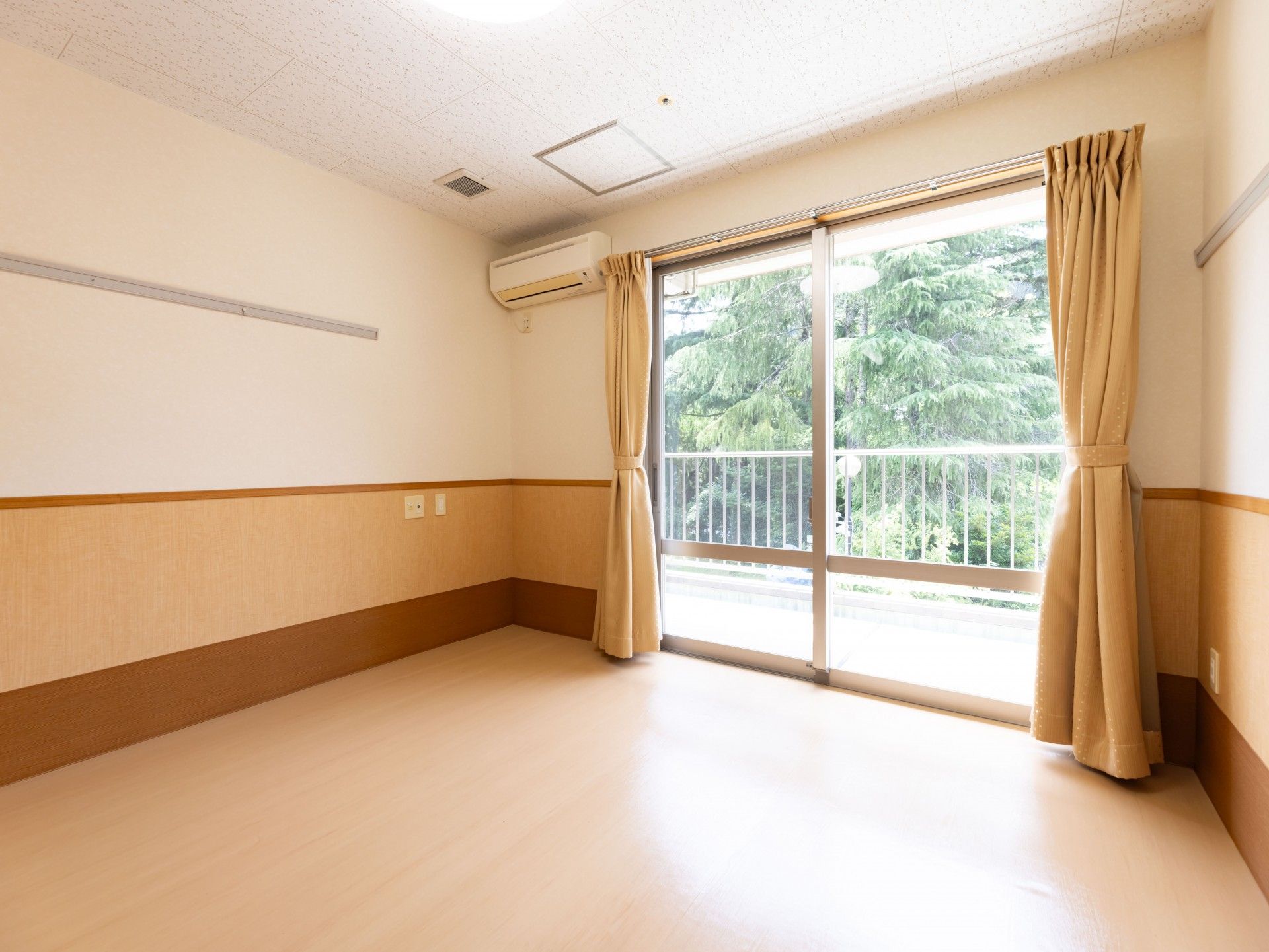 清潔で明るい居室