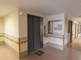明るい廊下のパノラマ